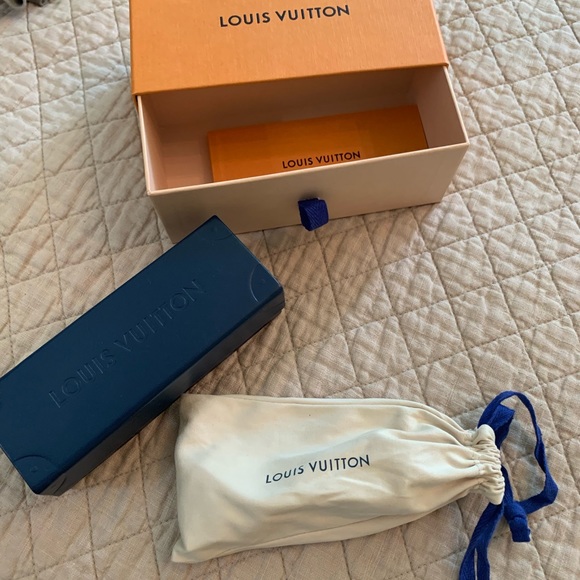 Louis Vuitton My Fair Lady Studs sunglasses - Picture 4 of 6